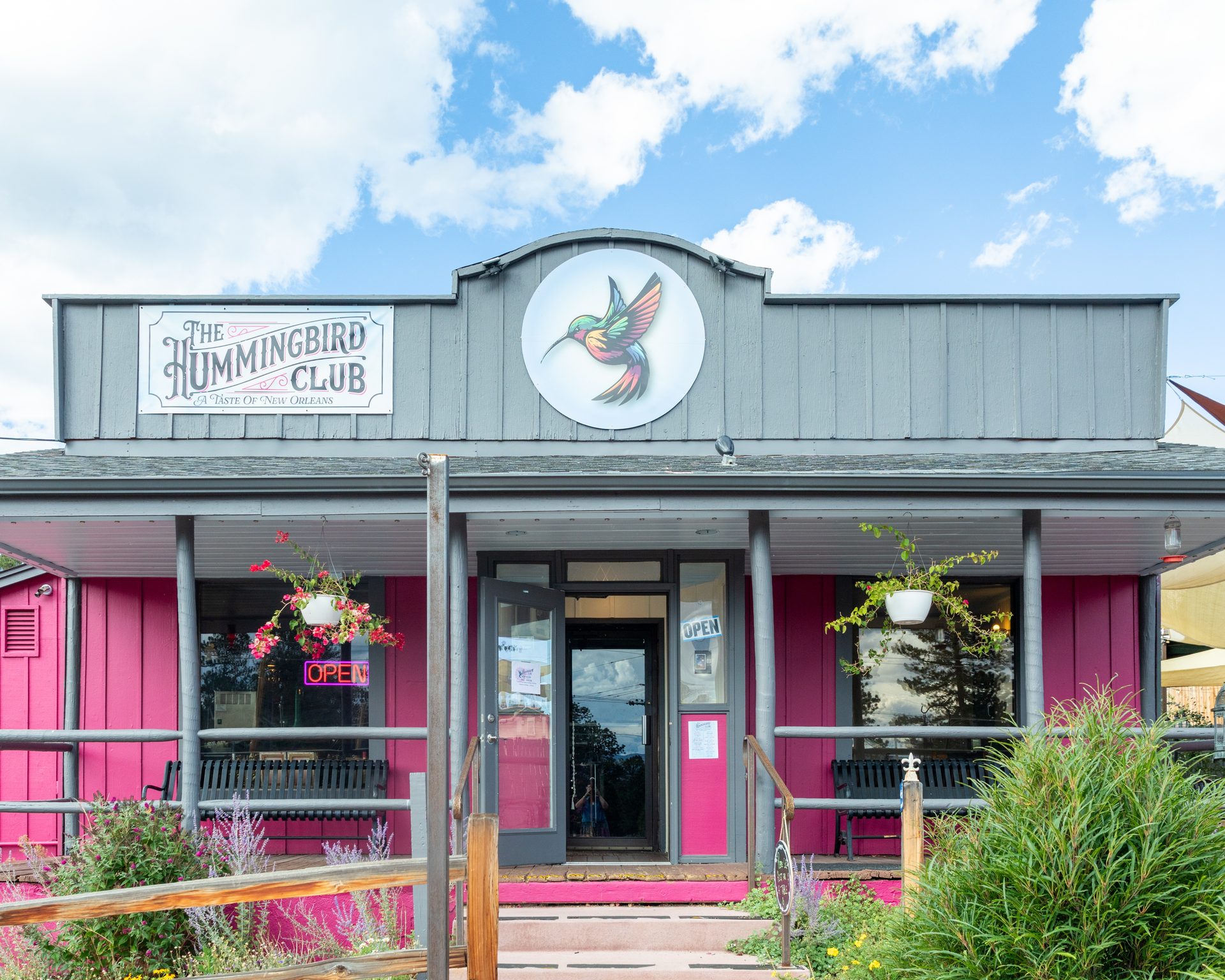Welcome To The Hummingbird Club